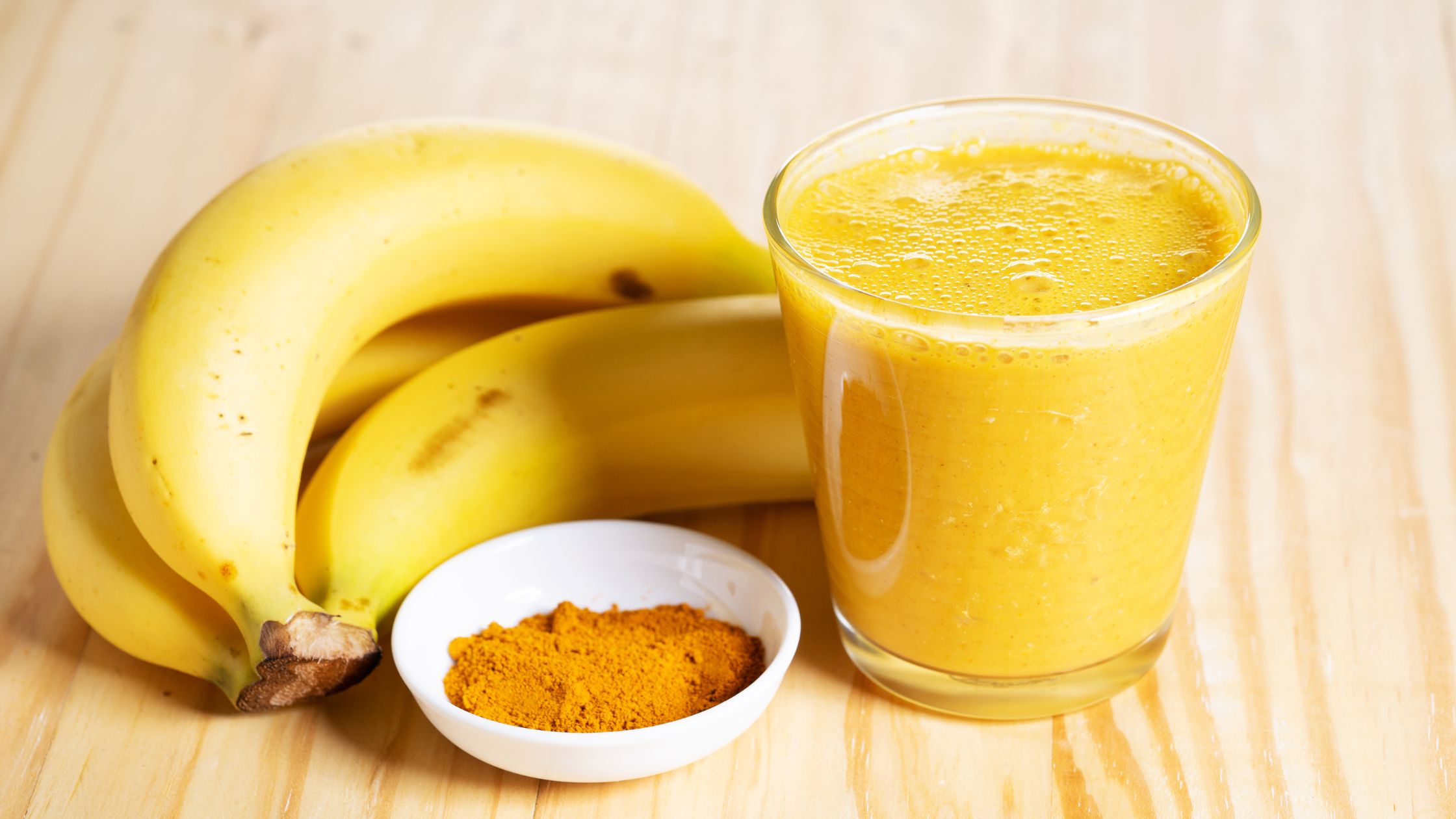 Golden energy smoothie